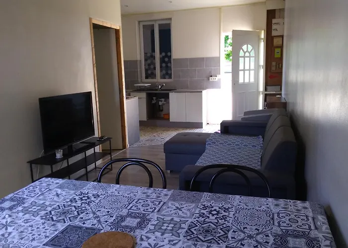 Maison De Ville - Proche Le Pal